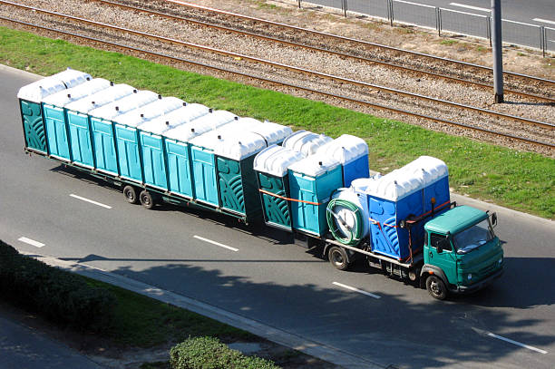 Best Porta potty delivery and setup  in Batavia, IL